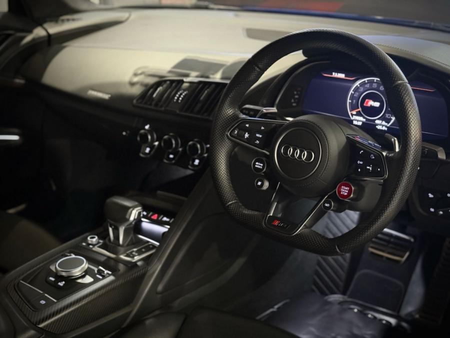 R8 V10 PLUS QUATTRO - Image 10